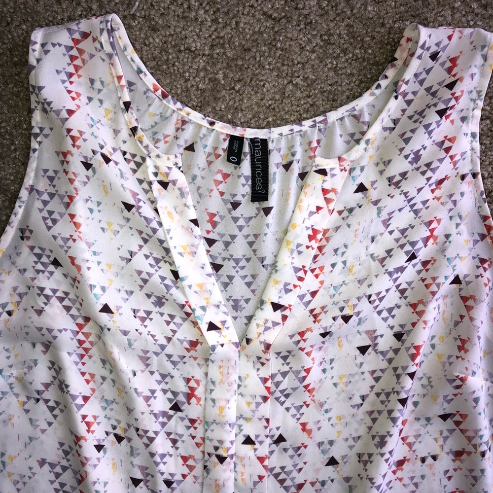 Maurices tank w/ multicolored triangle print